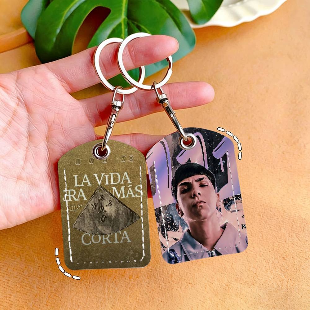 Rapper Milo J Porta carte Port - Lockbox Key Secure recensione e prezzo